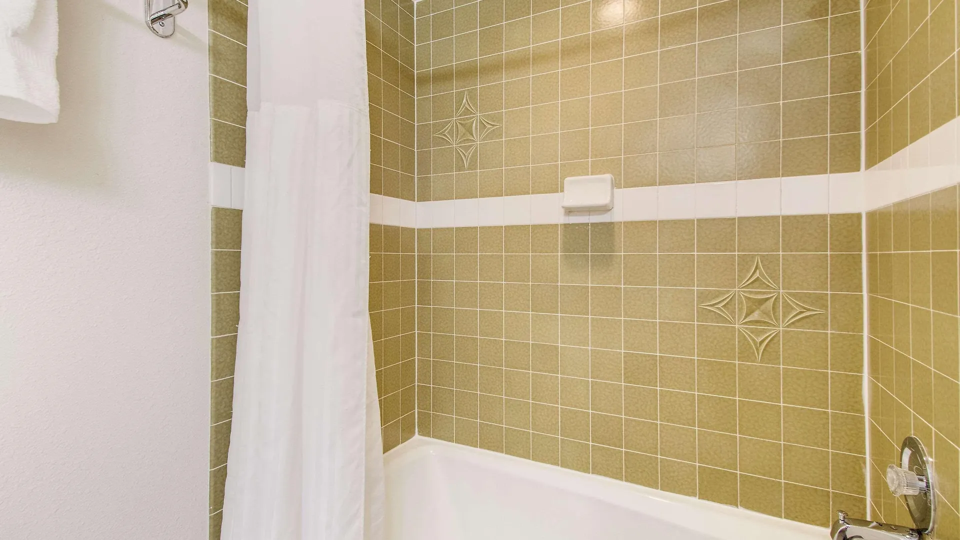 Rodeway Inn & Suites Portland - Jantzen Beach 2*,  United States