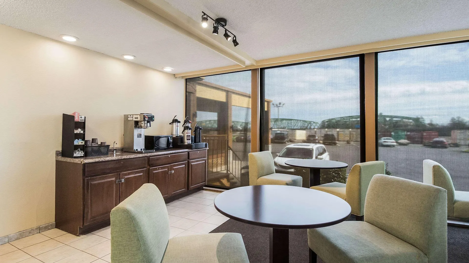 Rodeway Inn & Suites Portland - Jantzen Beach United States