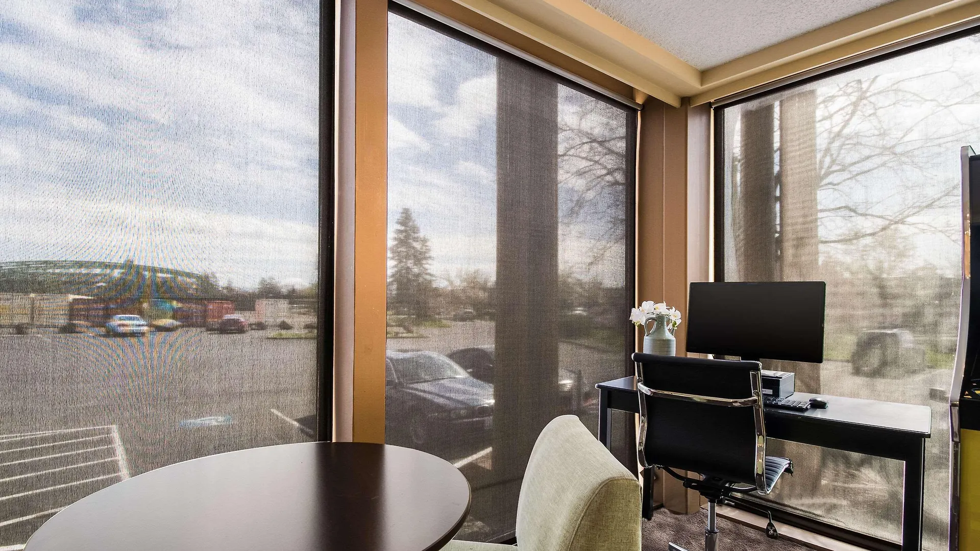 Rodeway Inn & Suites Portland - Jantzen Beach Hotel