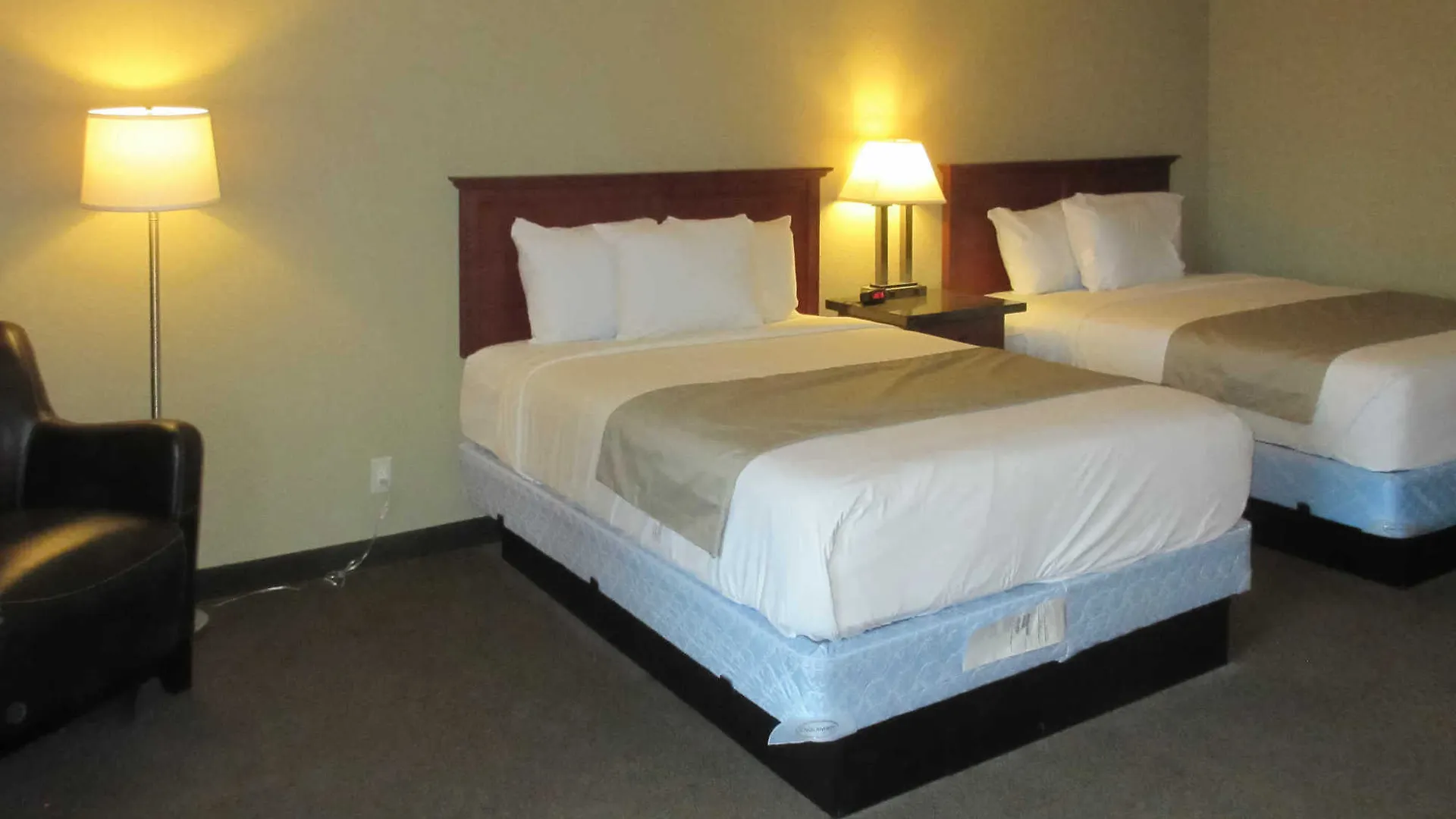 Rodeway Inn & Suites Portland - Jantzen Beach 2*,